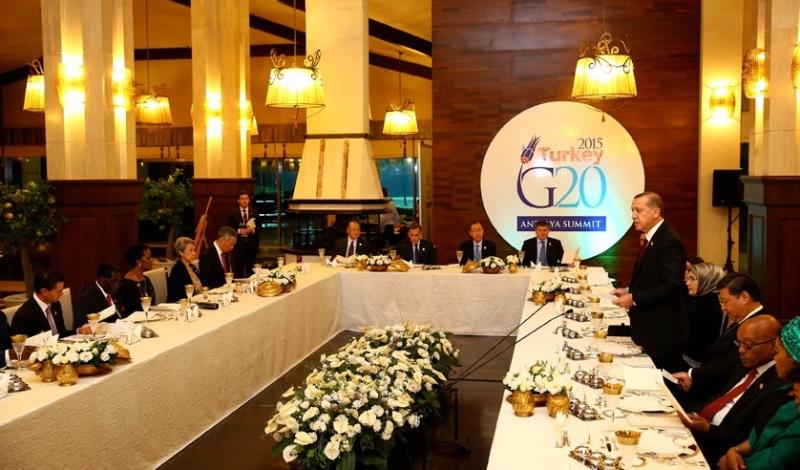 G-20 LİDERLERİNE AKŞAM YEMEĞİ
