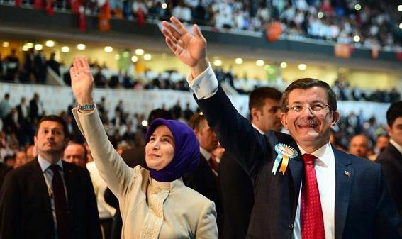 Başbakan Davutoğlu Kongre Salonunda